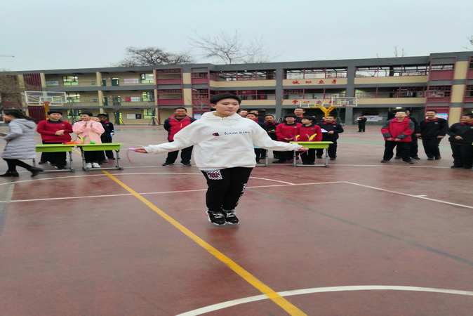 20190108163619_校园吉尼斯跳绳.jpg