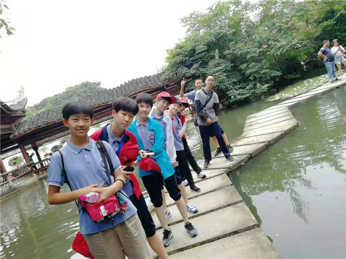 20190714205535_5快乐的小伙伴.jpg 5快乐的小伙伴.jpg