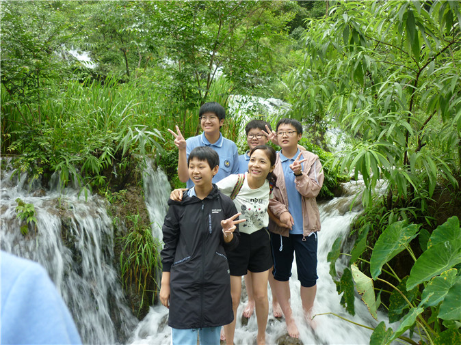 20190714210550_3脆谷瀑布前的欢乐.JPG 3脆谷瀑布前的欢乐.JPG