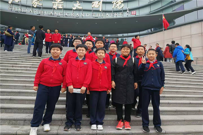 20191015153851_Q1902班.jpg Q1902班.jpg