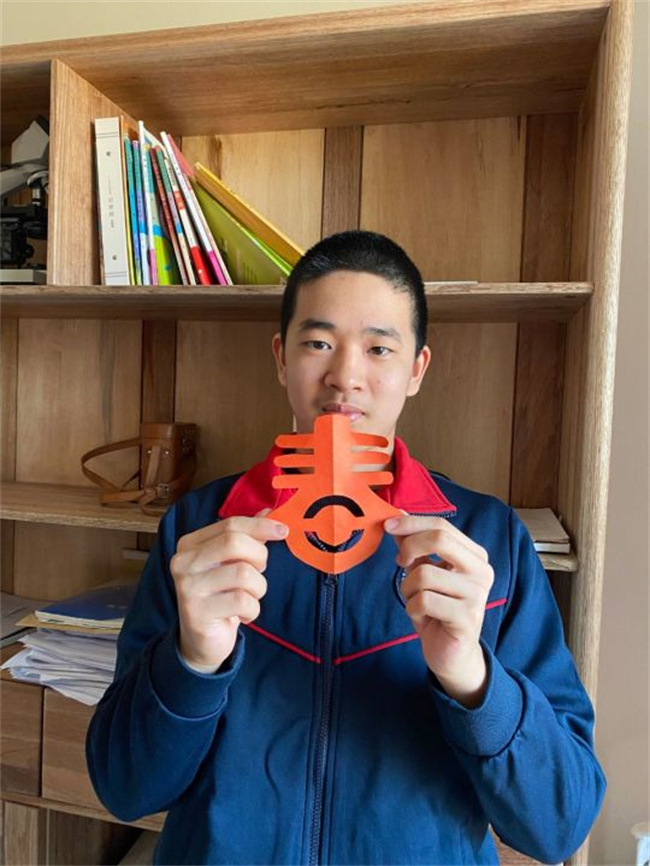 20220311171453_S2112杨镇瑜1.jpg