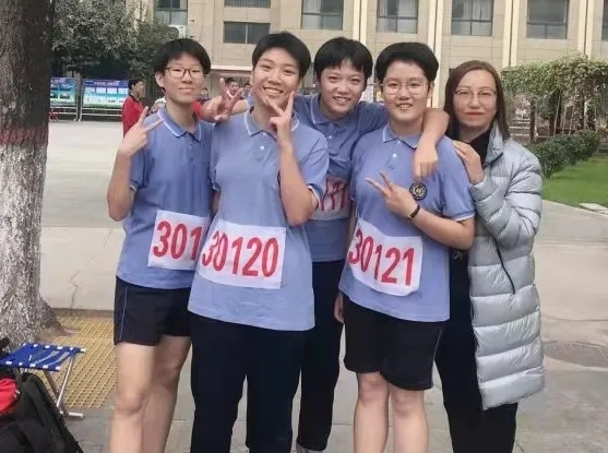 4fe948cbd0944dff78ffae4b3143d855-sz_415922.webp.jpg