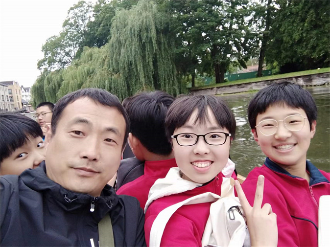 旅游1.jpg